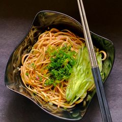 A picture of Spicy Garlic Soy Udon Noodles.