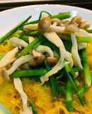 Bún nghệ xào rau cần ta