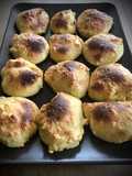 Pão de queijo mineiro —Panecillos de queso—