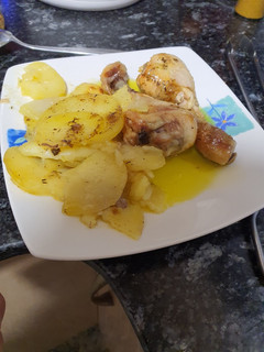 Una foto de Pollo al horno con toque de curry