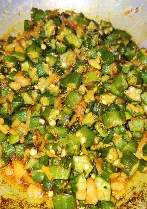 भिंडी की सब्जी (bhindi ki sabzi recipe in Hindi) रेसिपी मुख्य फोटो