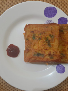 A picture of Besan bread toast.