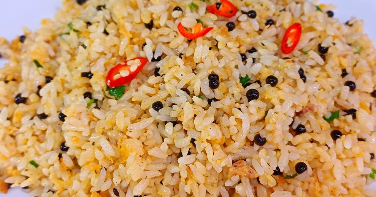 Cách Làm Món Cơm Rang Trứng Cá Tầm của Pham Huyen - Cookpad