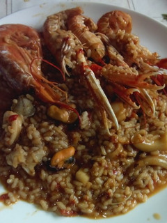Una foto de Arroz caldoso de marisco, muy fácil