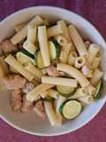Pasta con salsiccia e zucchine