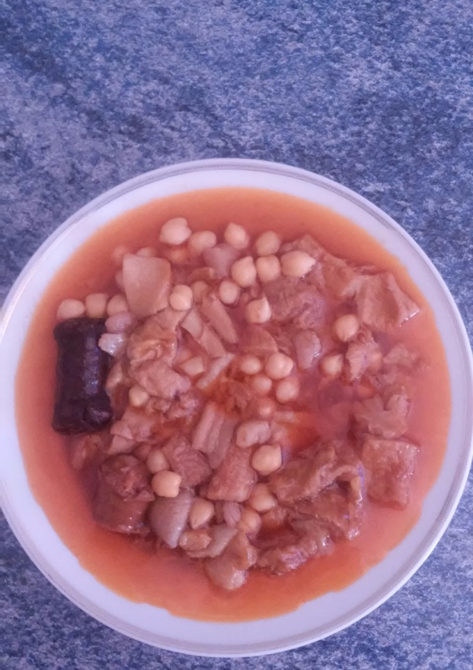 Una foto de Callos con garbanzos rapidos