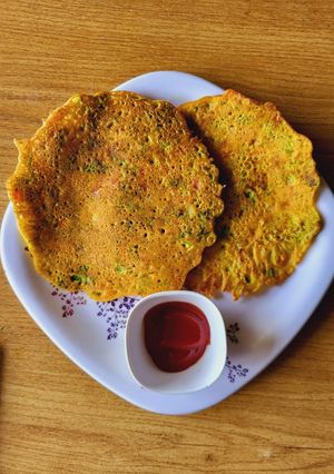 A picture of Besan pudla (gujrati breakfast).