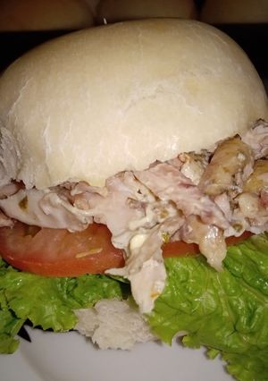 Una foto de Sándwich de Pollo