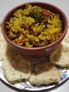 બાદશાહી ખીચડી (Badshahi Khichdi Recipe In Gujarati) રેસીપી મુખ્ય ફોટો
