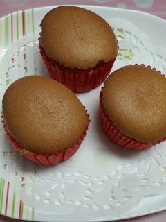 蜂蜜杯子蛋糕-中華二店氣炸鍋 的食譜成品照片