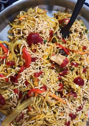 A picture of Veg chowmein.