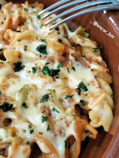 Una foto de Fusilli con atún, gratinado con mayonesa sweet chilli