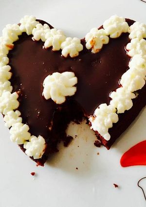 A picture of 2 min Dark Chocolate Cake.