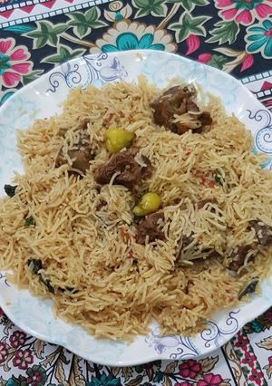 A picture of Beef pulao biryani.