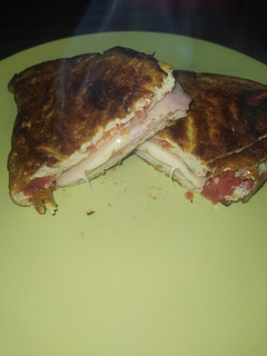 Una foto de Omelette relleno 😋