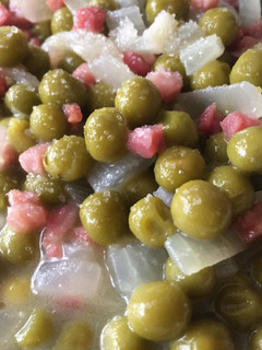 Una foto de Guisantes con Taquitos de Jamón
