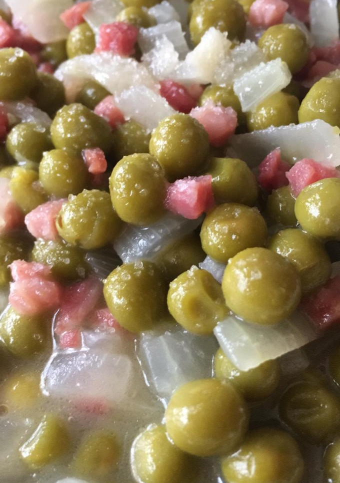 Una foto de Guisantes con Taquitos de Jamón