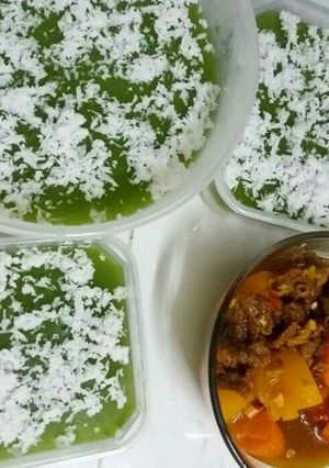 Hình của món Thạch lá dứa cốt dừa.
