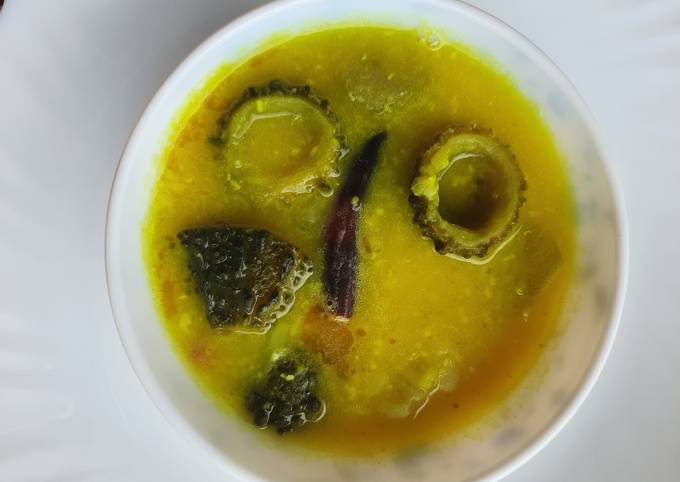 Bitter & Bottle Gourd with yellow Lentils (lau r ucche daal)