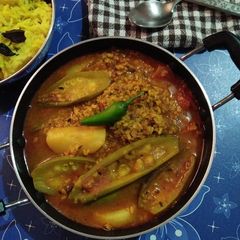 A picture of Parwal and moong dal ki curry.