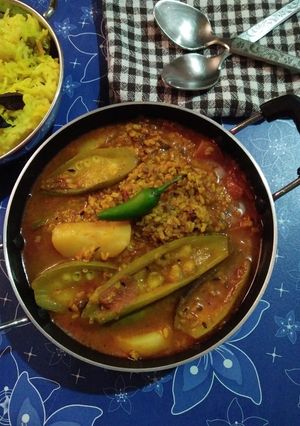 A picture of Parwal and moong dal ki curry.