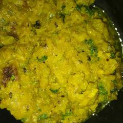 A picture of Banana stem stir fry(Thor ghonto).