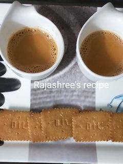 आल्याचा चहा (aalyacha cha recipe in marathi) रेसिपी चे मुख्य फोटो
