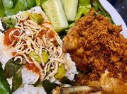 Gambar ayam serundeng ungkep