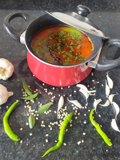 અડદ ની દાળ (Urad Dal Recipe In Gujarati) રેસીપી મુખ્ય ફોટો