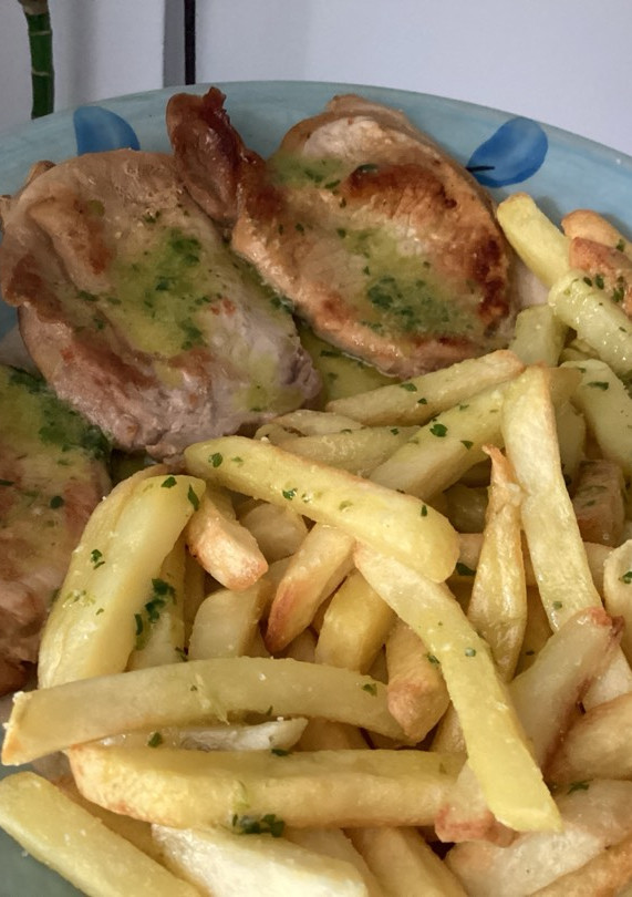 Una foto de Salsa Verde para Carne / Pan / Ensaladas