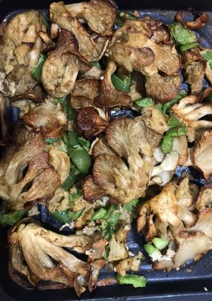 عکسی از دستور سالاد جوانه هاى گندم با سس فرانسوى و قارچ گريل شده با سفيده تخم مرغ