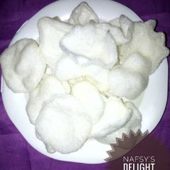 A picture of White Prawn Crackers.