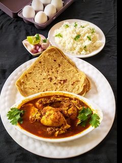 एग ड्रॉप करी (egg drop curry recipe in Hindi) रेसिपी मुख्य फोटो
