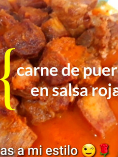 Una foto de Carne de puerco en salsa roja