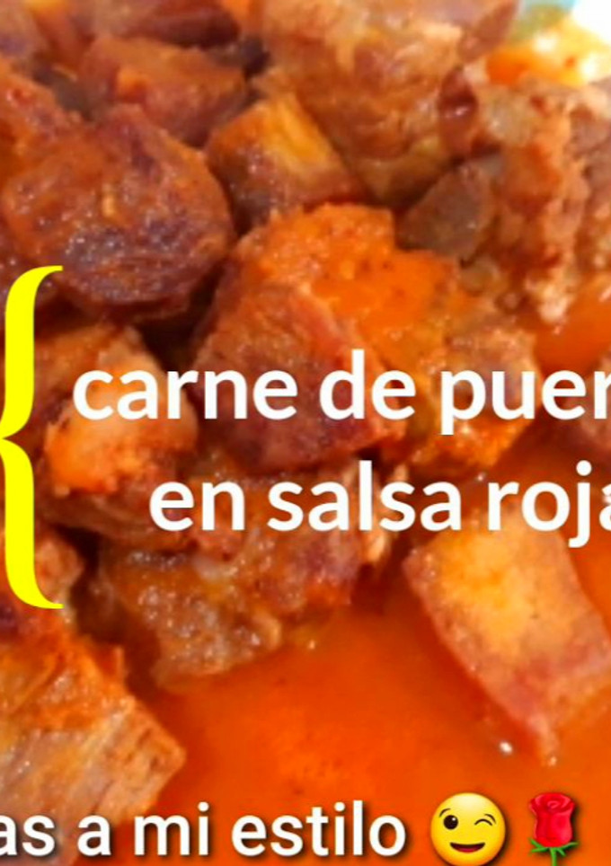 Una foto de Carne de puerco en salsa roja
