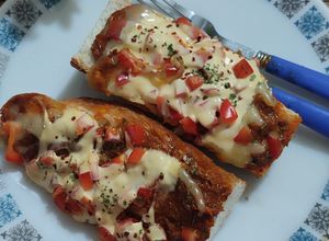 Gambar Baguette Sardine Bolognese