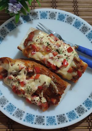 Gambar Baguette Sardine Bolognese
