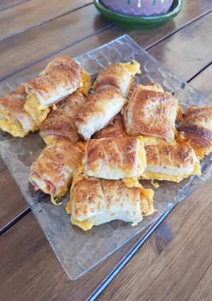 Una foto de Saladitos de jamón y cheddar