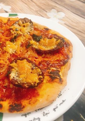 Hình của món Pizza đế giòn.