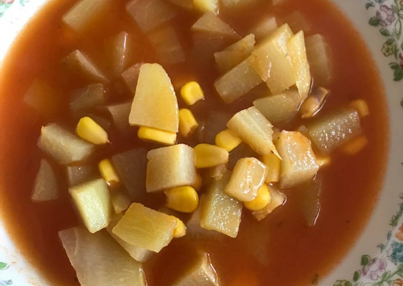 Sopa de chayote con chile guajillo