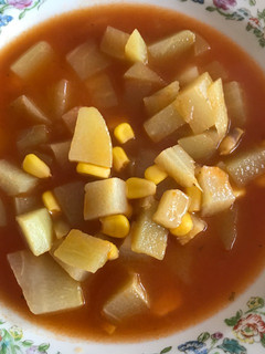 Una foto de Sopa de chayote con chile guajillo