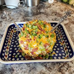 A picture of Jalapeno Popper Cheeseball.