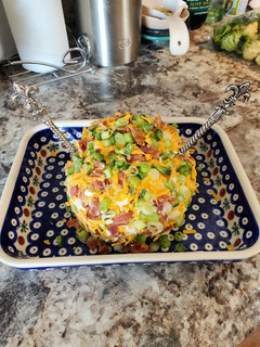 A picture of Jalapeno Popper Cheeseball.