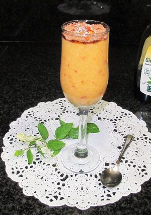 Una foto de Batido de nectarinas con coco rallado
