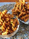 🧑🏽‍🍳🧑🏼‍🍳 Pasta Crackers Recipe • Crispy Pasta Snack• Thai Flavour • Krob Kem |ThaiChef food