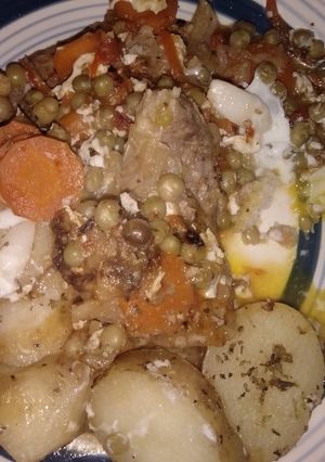 Una foto de Bifes a la criolla, con papas, huevitos😍🇦🇷 y algo más🤗