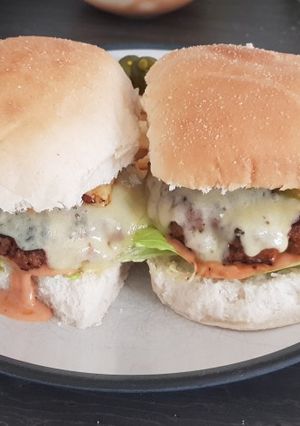 A picture of Beef Burgers.