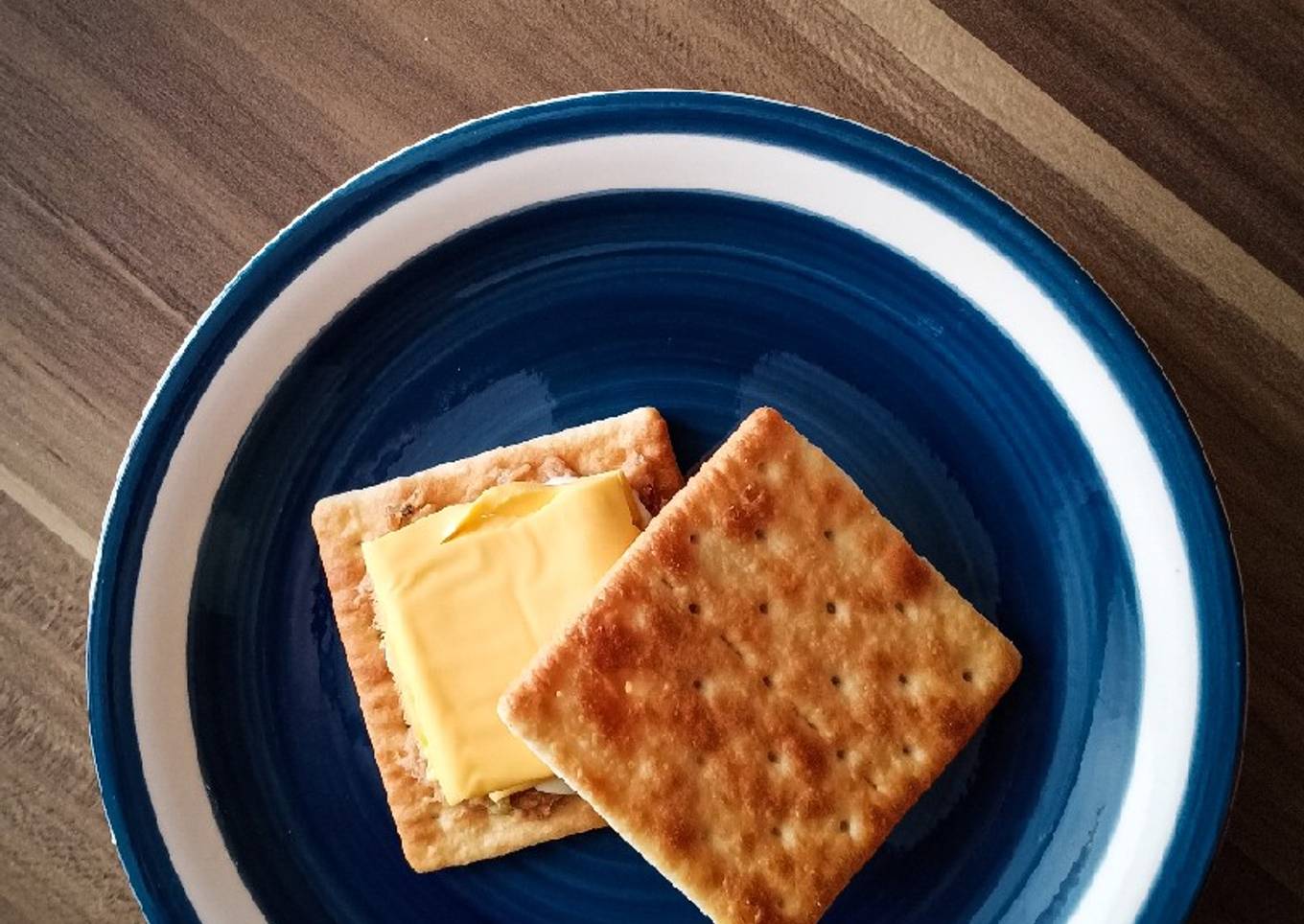Tuna Mayo Butter Crackers Sandwich