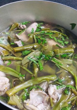 Hình của món Canh chua rau muống ếch đồng.
