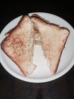 आलू प्याज़ के सैंडविच(aloo pyaz ke sandwich recipe in hindi) रेसिपी मुख्य फोटो